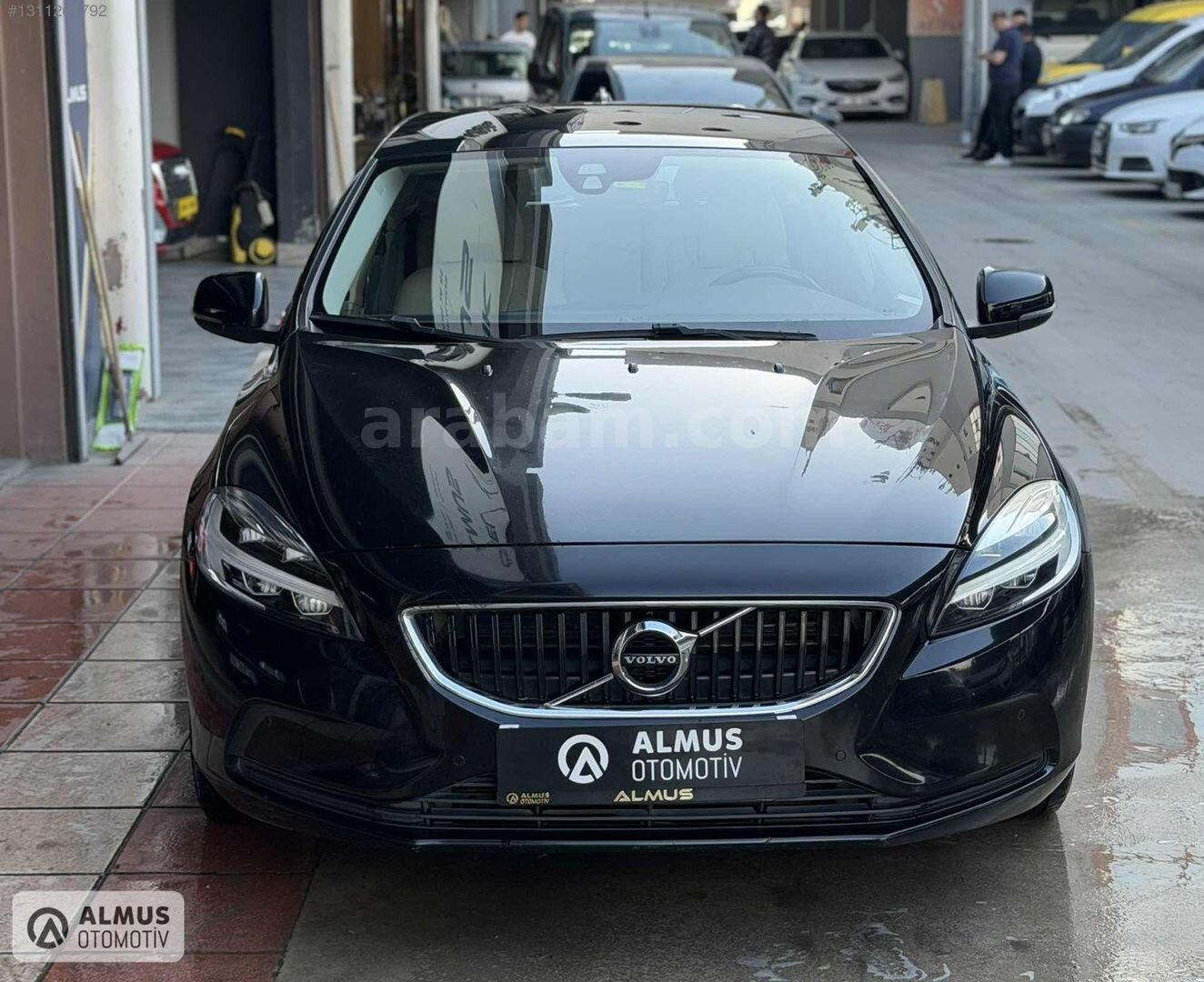 Galeriden Volvo V40 1.5 Inscription 2018 Model İzmir 144.000 km Siyah 2