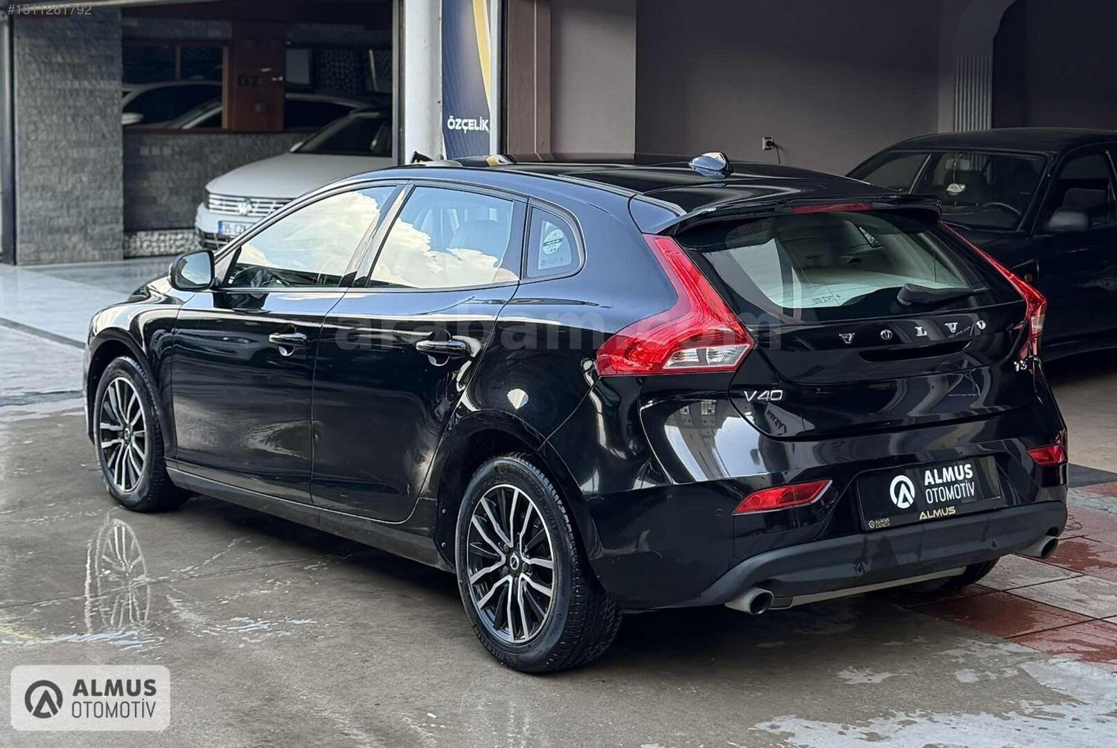 Galeriden Volvo V40 1.5 Inscription 2018 Model İzmir 144.000 km Siyah 4