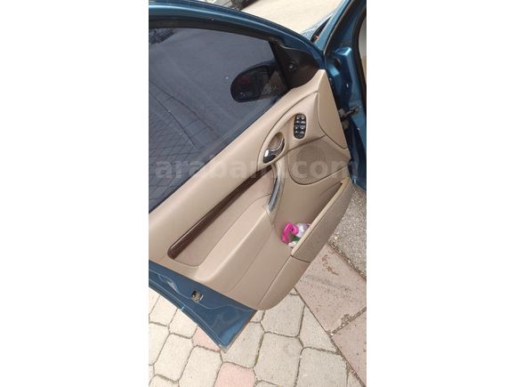 Sahibinden Ford Focus 1.6 Ghia 2002 Model