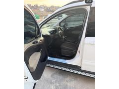 Sahibinden Ford Tourneo Courier 1.6 TDCi Titanium 2020 Model