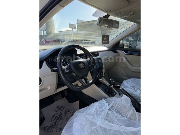 Cam tavanlı düşük km dolular dolusu 