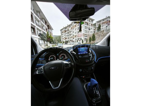Sahibinden Ford Tourneo Courier ful servis bakımlı
