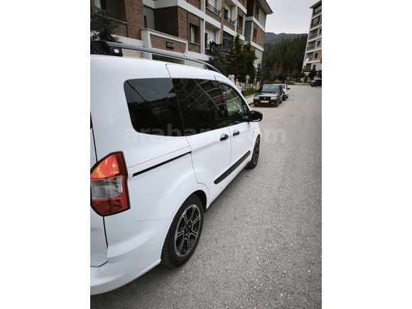 Sahibinden Ford Tourneo Courier ful servis bakımlı