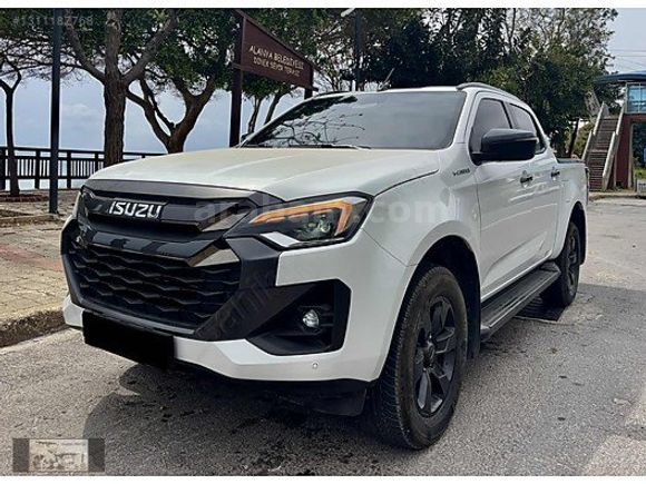 ~BEYAZ~ 8000 KM'DE 20 KDV'Lİ BOYASIZ İLK ELDEN V-CROSS