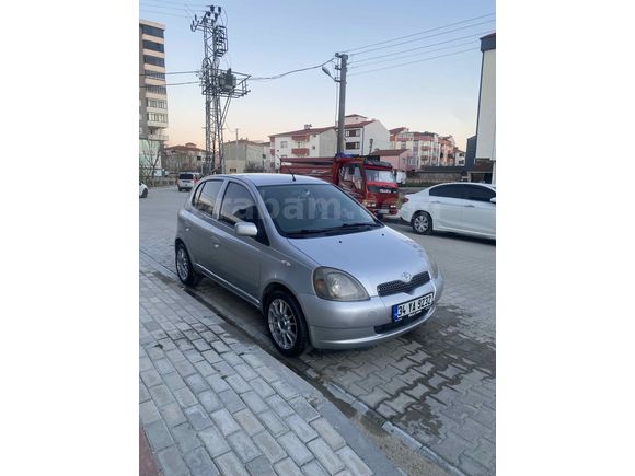 Acil Sahibinden Toyota Yaris 1.3 Luna Degişensiz sınıfının en iyilerinden bayanlar için çok ideal bir araç