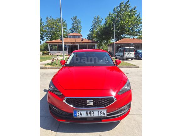 DEFNE OTOMOTİVDEN SATILIK SEAT LEON 1.0 e-TSI KIRMIZI RENK
