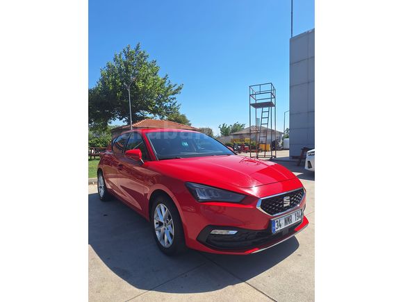 DEFNE OTOMOTİVDEN SATILIK SEAT LEON 1.0 e-TSI KIRMIZI RENK