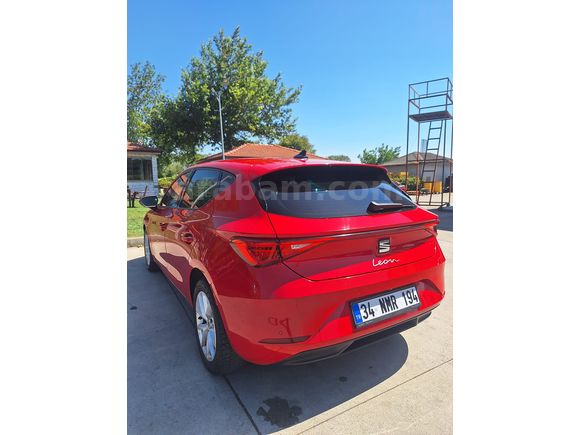 DEFNE OTOMOTİVDEN SATILIK SEAT LEON 1.0 e-TSI KIRMIZI RENK