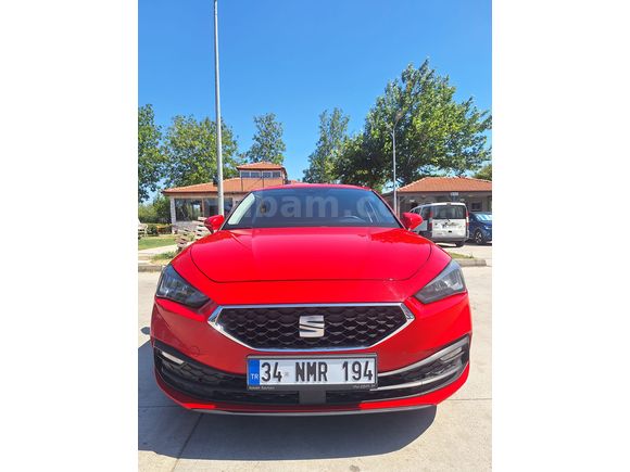 DEFNE OTOMOTİVDEN SATILIK SEAT LEON 1.0 e-TSI KIRMIZI RENK