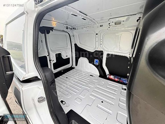 İZ-PARK AUTO 2025 TRANSİT COURİER 1.5 TREND .13.000 HATASIZ KDV