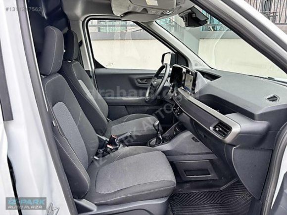 İZ-PARK AUTO 2025 TRANSİT COURİER 1.5 TREND .13.000 HATASIZ KDV