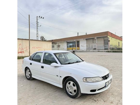 Sahibinden Opel Vectra 1.6 2000 Model 