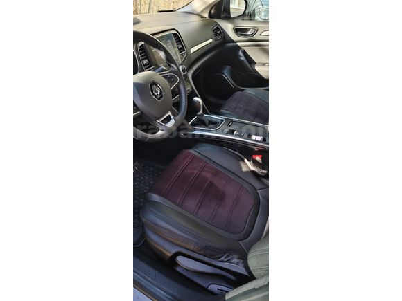 Sahibinden Renault Megane 1.3 TCe Touch 2023 Model