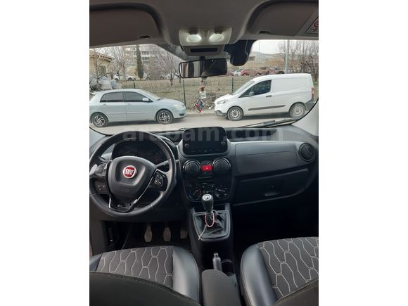 Sahibinden Fiat Fiorino Combi 1.4 Fire Premio 2023 Model 