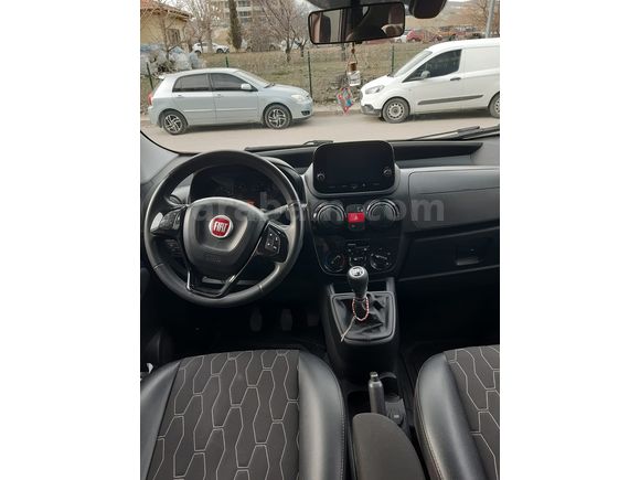 Sahibinden Fiat Fiorino Combi 1.4 Fire Premio 2023 Model 