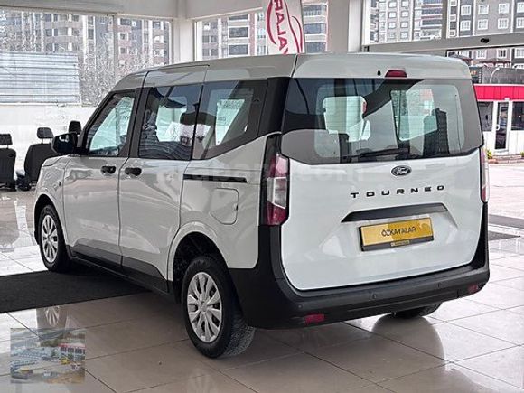 ÖZKAYALAR'DAN 2024 MODEL FORD COURİER
