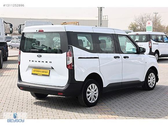 BÜYÜKSOYLU BEYSOY'DAN 2025 TOURNEO COURIER TREND 1.5 100HP