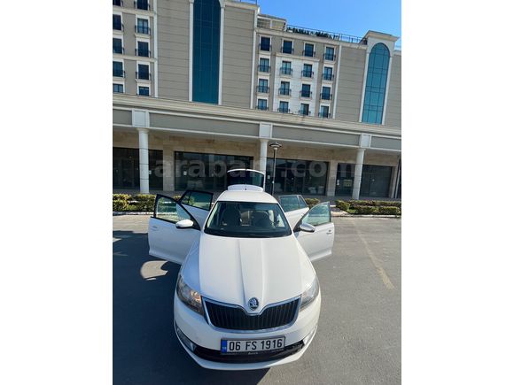 Sahibinden Skoda Rapid 1.4 TDI GreenTec Style 2015 Model 