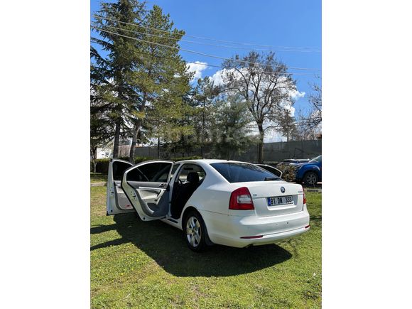 Sahibinden Skoda Octavia 1.6 TDI Ambiente 2011 Model  197.500 km Beyaz