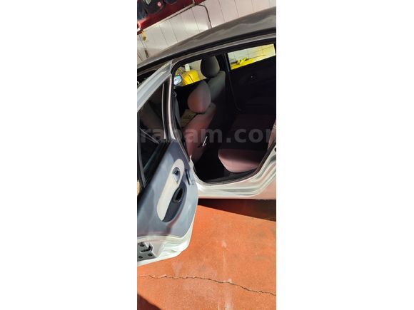 Sahibinden Renault Clio 1.2 Authentique 2006 Model