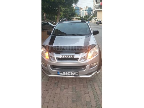 Sahibinden Isuzu D-Max 2.5 4x2 2013 Model.   pazarlık payı vardır.