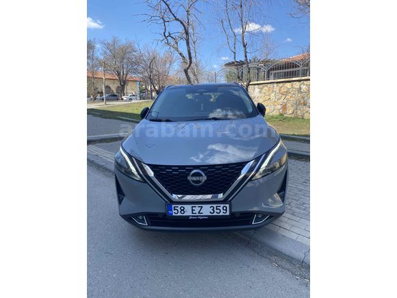 Sahibinden Nissan Qashqai 1.3 DIG-T Sky Pack 2023 Model 