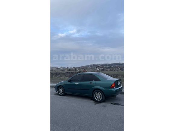Sahibinden Ford Focus 1.6 Ghia 2001 Model 