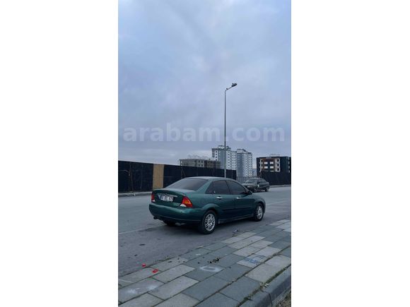 Sahibinden Ford Focus 1.6 Ghia 2001 Model 