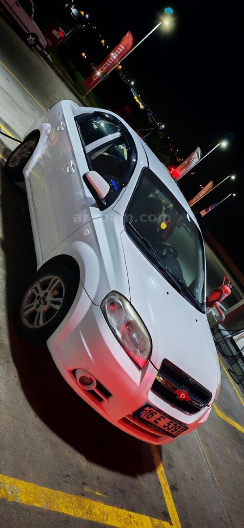 Sahibinden Chevrolet Aveo 1.4 SX 2010 Model Tekirdağ 189.000 km Beyaz 4