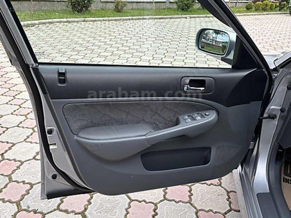 2004 MODEL DÜŞÜK KM OYNANMAMIŞ VTEC BAKIMLI MASRAFSIZ