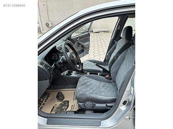 2004 MODEL DÜŞÜK KM OYNANMAMIŞ VTEC BAKIMLI MASRAFSIZ