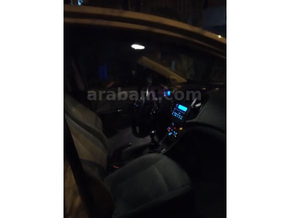 Sahibinden Chevrolet Aveo 1.3 D LS 2012 Model  286.000 km Beyaz