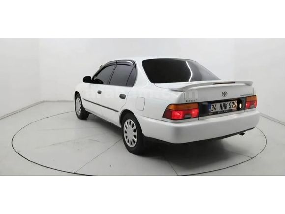 Efsane kasa Corolla GLİ satışta