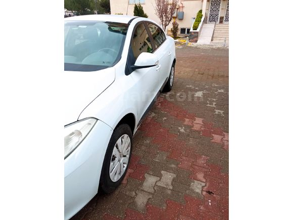 Sahibinden Renault Fluence 1.6 Business 2012 Model  217.000 km Beyaz