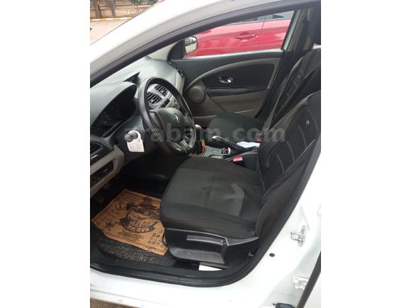 Sahibinden Renault Fluence 1.6 Business 2012 Model  217.000 km Beyaz