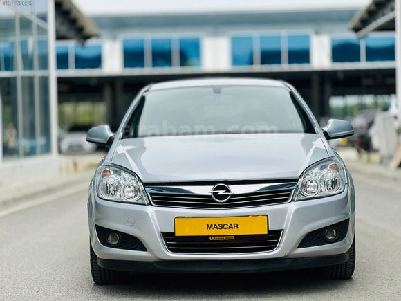2011 Model Değişensiz Opel Astra Sedan