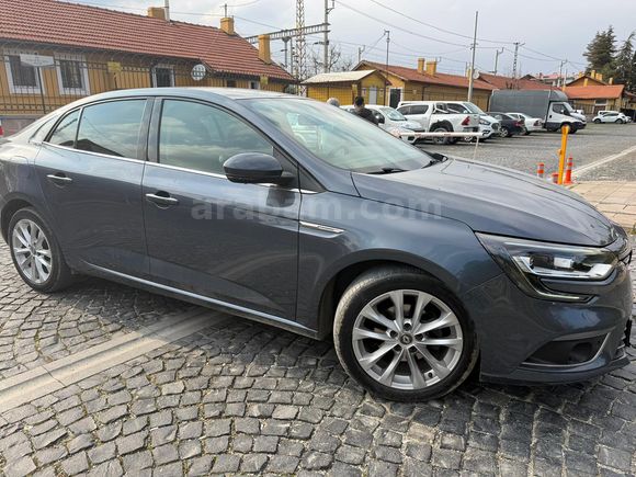 Renault Megane Düşük KM Özel Paket Temiz Araç