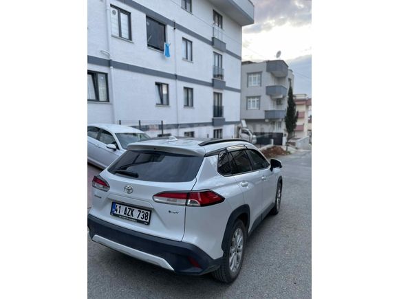 Sahibinden Toyota Corolla Cross 1.8 Hybrid Flame X-Pack 2025 Model 