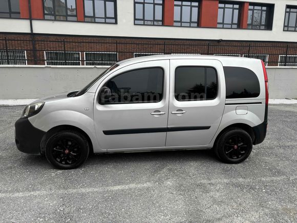 Sahibinden Renault Kangoo Multix 1.5 dCi Extreme 110 bg 6 ileri 2017 Model 