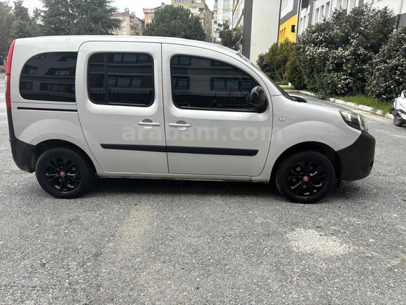 Sahibinden Renault Kangoo Multix 1.5 dCi Extreme 110 bg 6 ileri 2017 Model 
