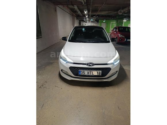 2015 model Hyundai i20 1.2 Style Cam tavanlı