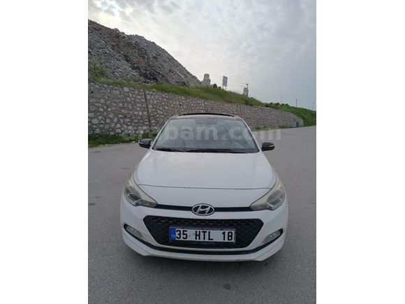 2015 model Hyundai i20 1.2 Style Cam tavanlı
