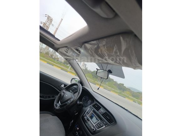 2015 model Hyundai i20 1.2 Style Cam tavanlı