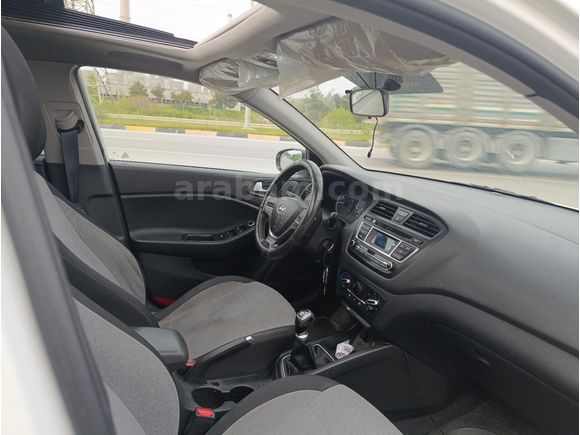 2015 model Hyundai i20 1.2 Style Cam tavanlı