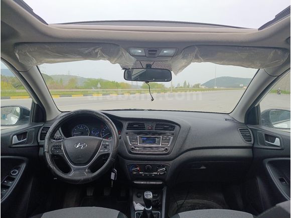 2015 model Hyundai i20 1.2 Style Cam tavanlı