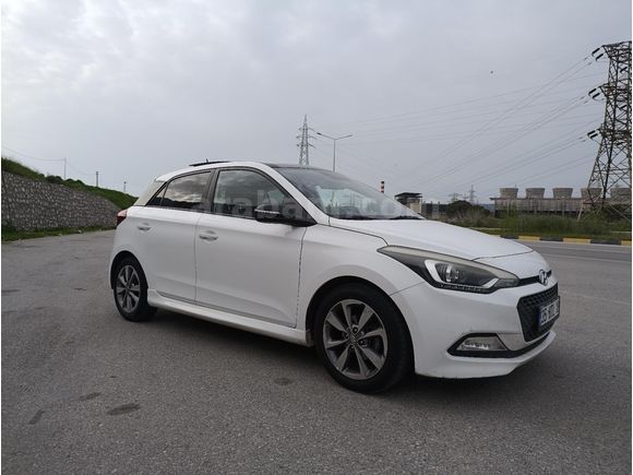 2015 model Hyundai i20 1.2 Style Cam tavanlı