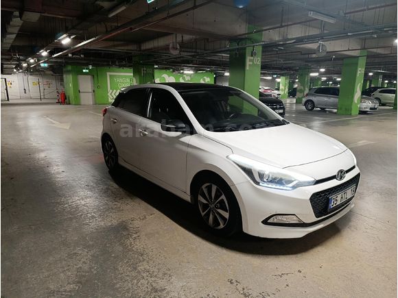 2015 model Hyundai i20 1.2 Style Cam tavanlı