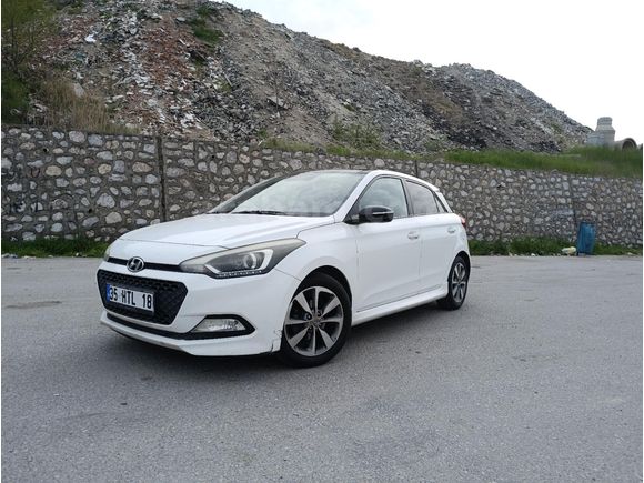 2015 model Hyundai i20 1.2 Style Cam tavanlı