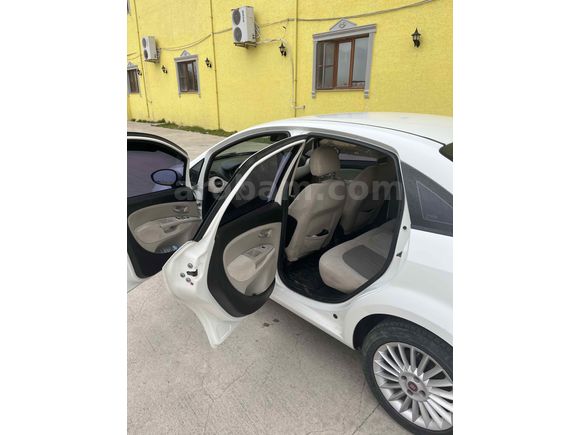 Sahibinden Fiat Linea 1.3 Multijet Lounge 2015 Model  216.000 km Beyaz