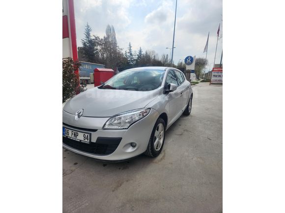 Sahibinden Renault Megane 1.5 dCi Dynamique 2011 Model
